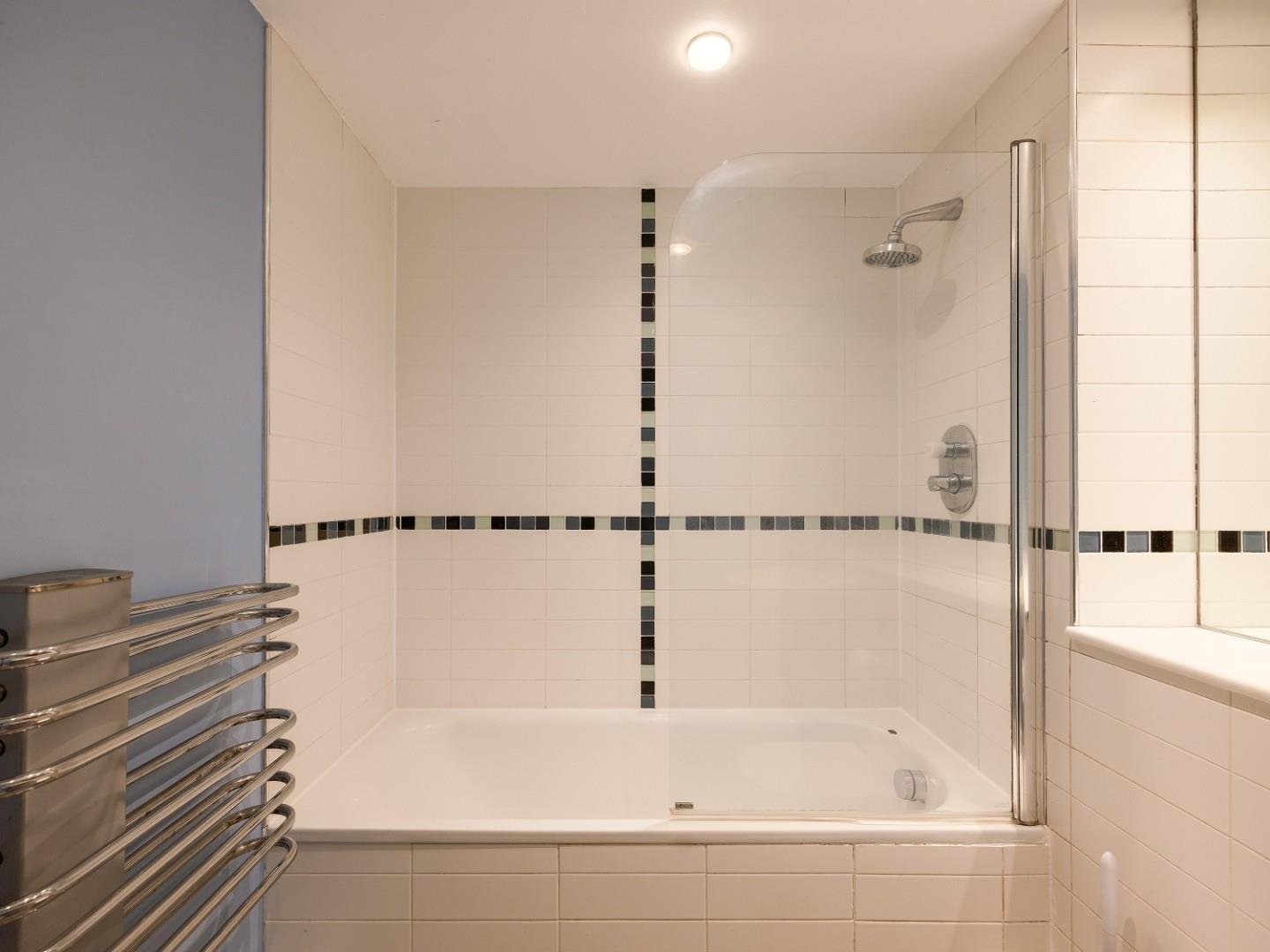 505 kings quarter apartments kings square avenue 34859077 cnr58893