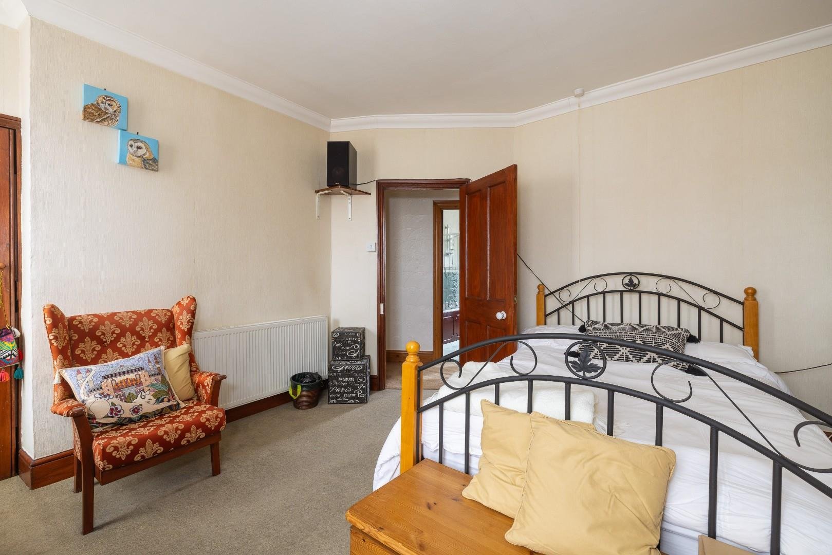 Albert parade redfield 34577193 char9981