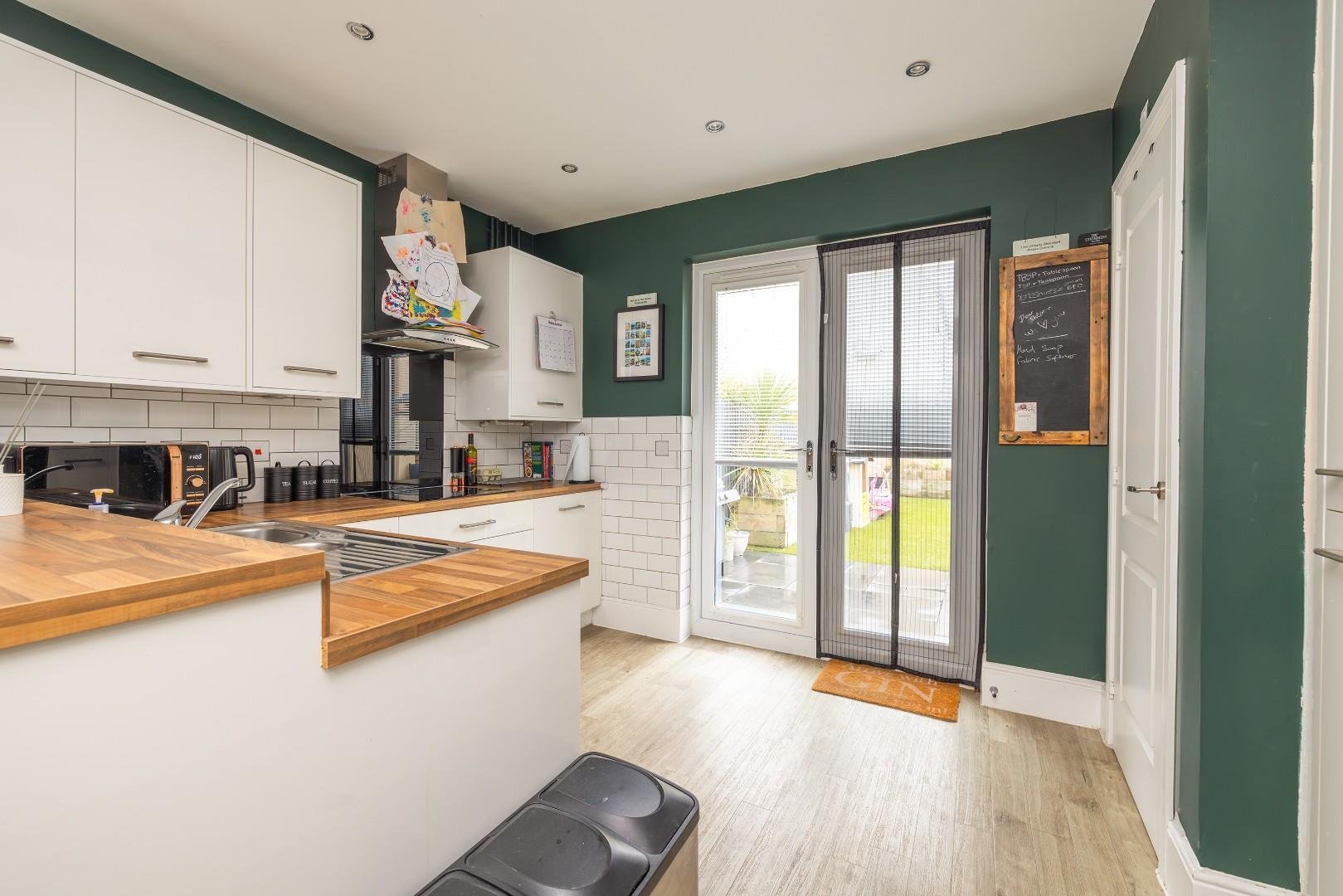 Alexander road frenchay 34367750 char0643