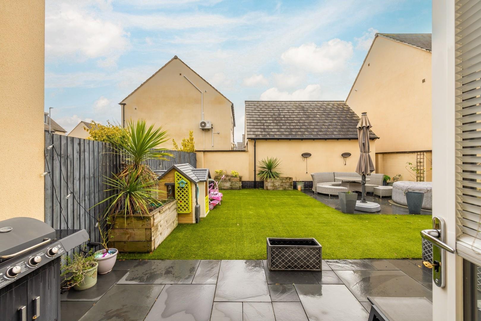 Alexander road frenchay 34367750 char0659