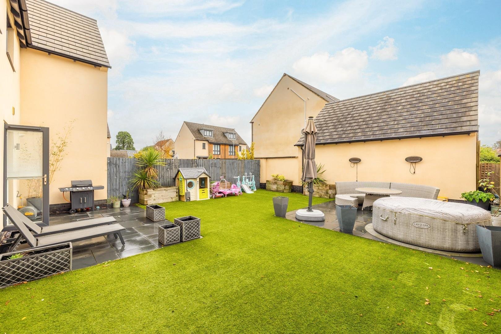 Alexander road frenchay 34367750 char0663