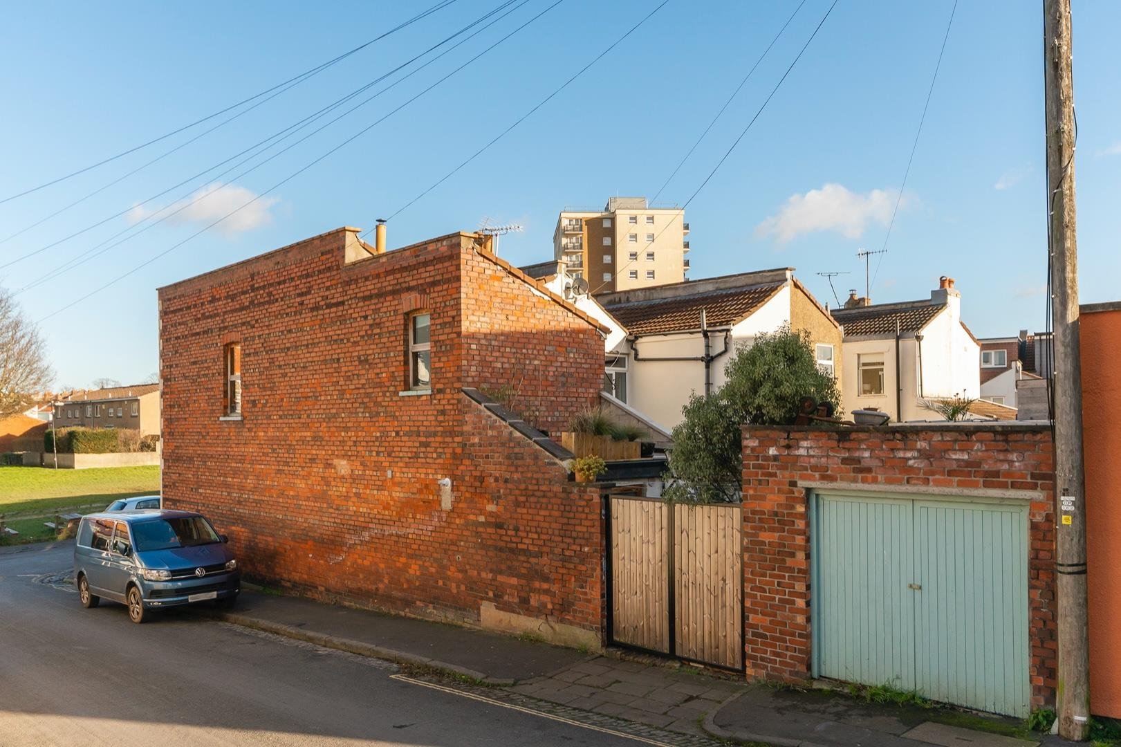 Alfred road windmill hill 31260574 daorderfla80 external b