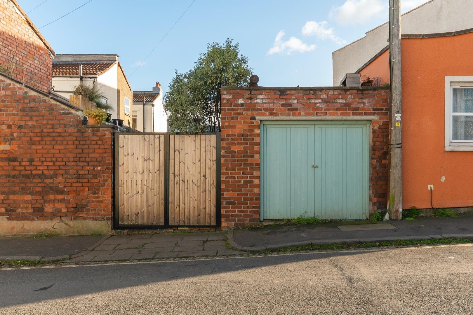 Alfred road windmill hill 31260574 daorderfla80 external c