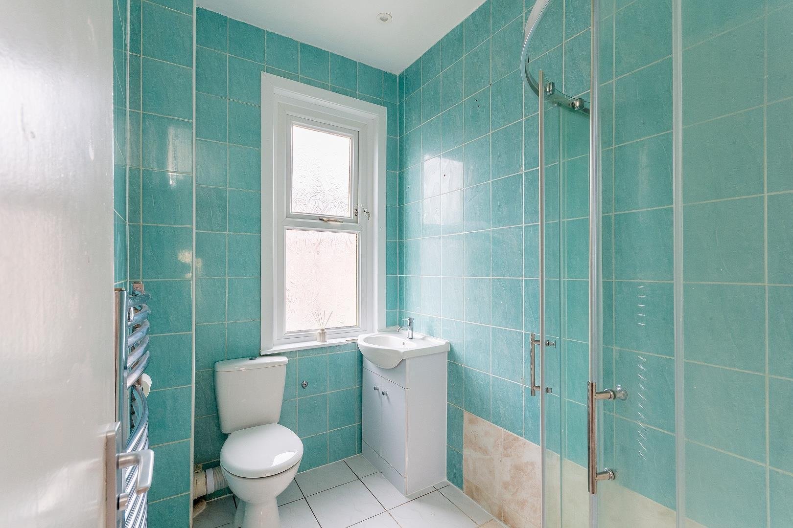 Anstey street easton 33474326 5 a6 sen bathroom b