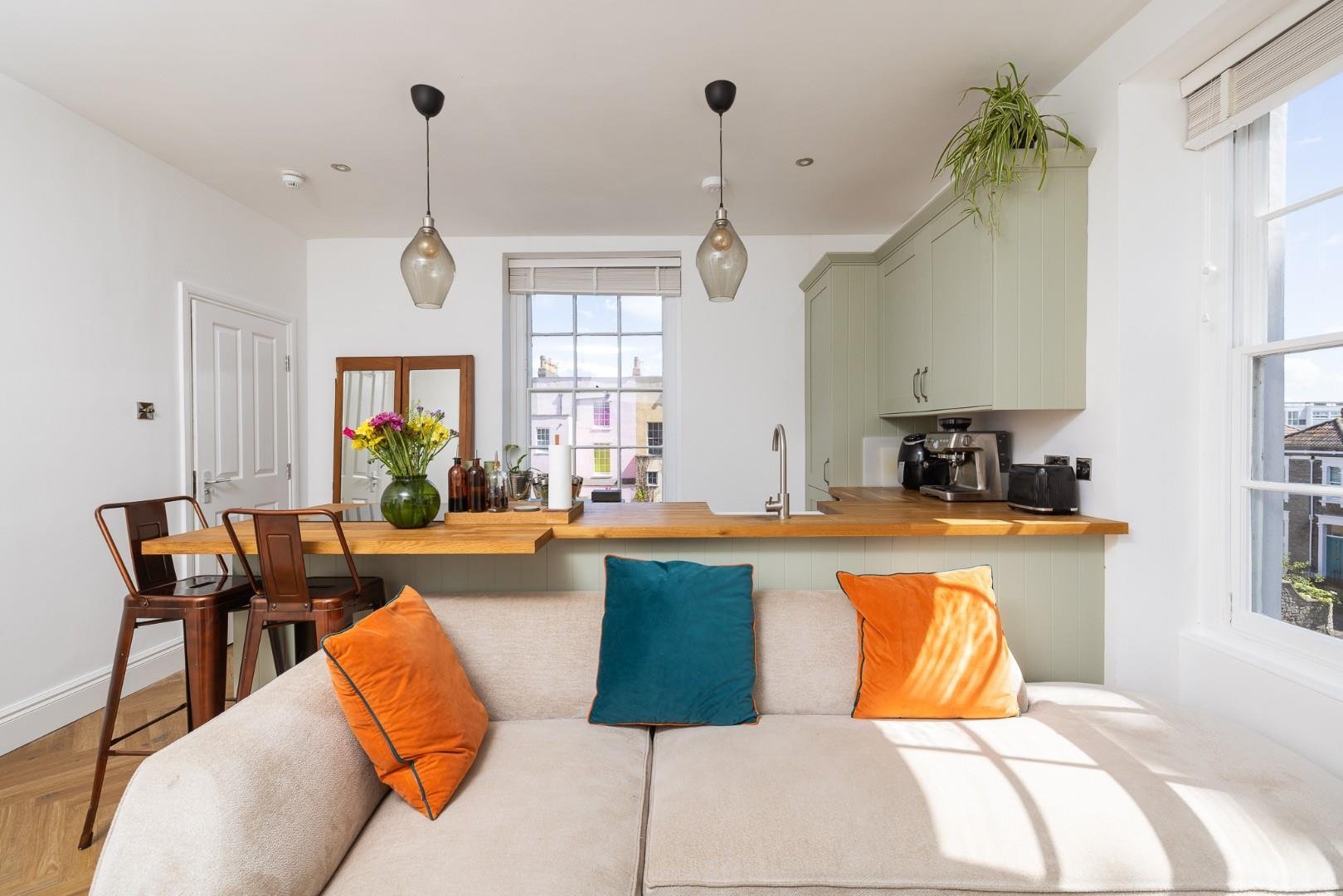 Apsley villas kingsdown 34679221 char9000
