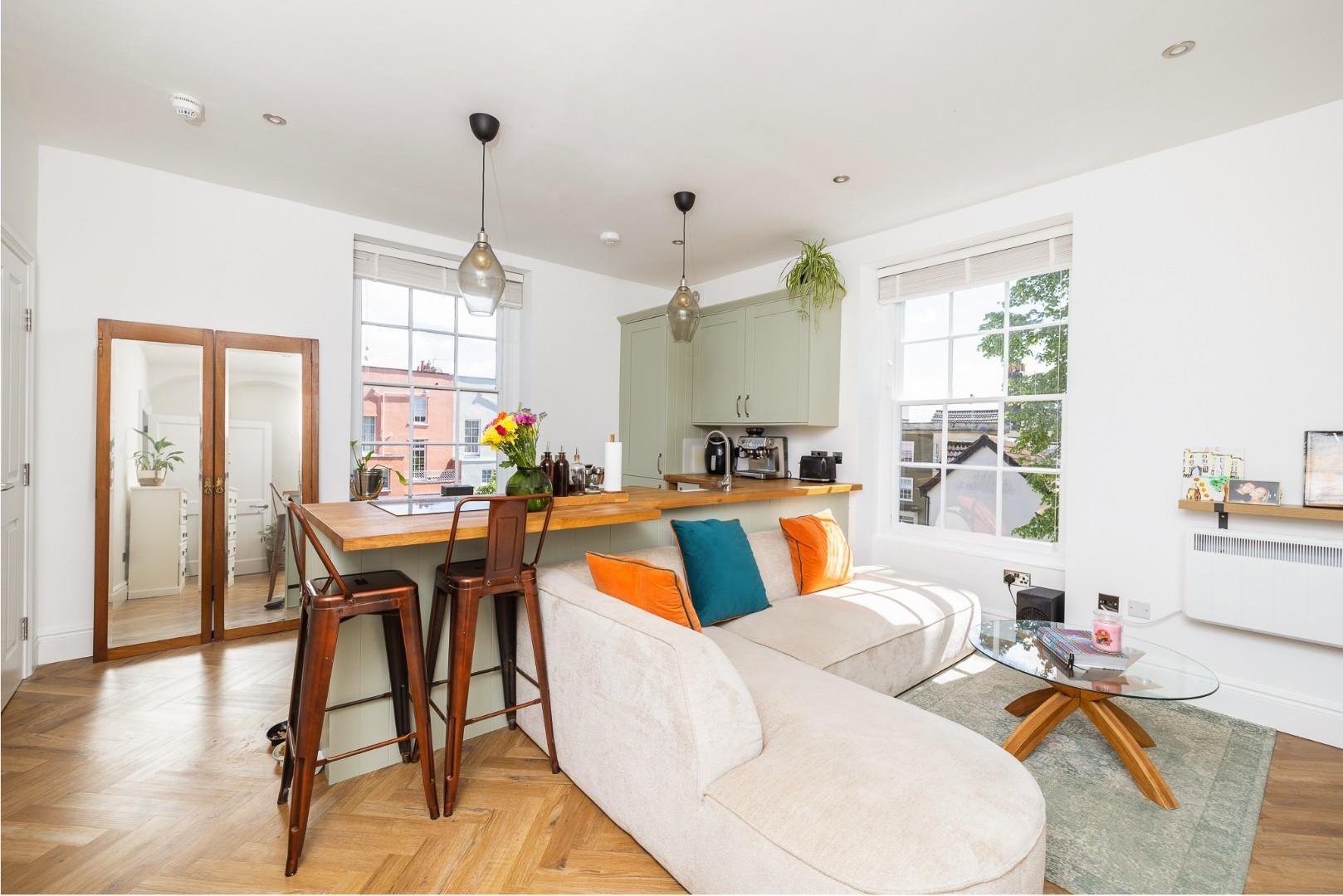Apsley villas kingsdown 34679221 char9001