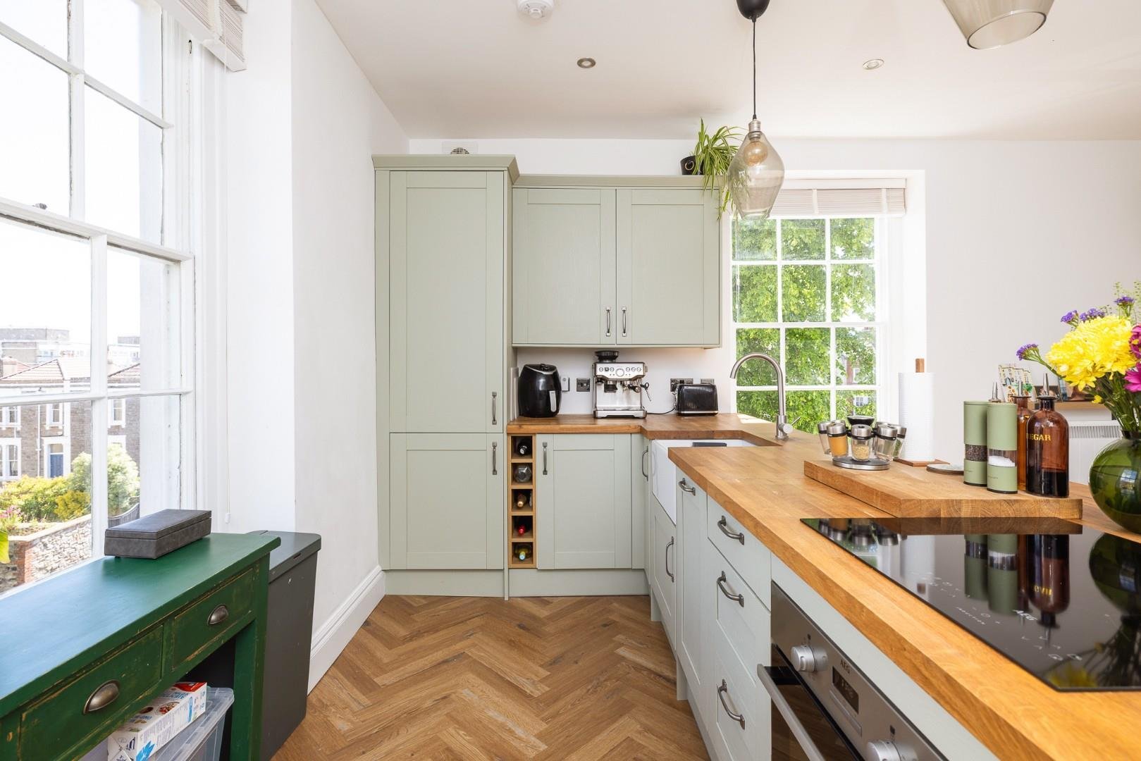 Apsley villas kingsdown 34679221 char9020