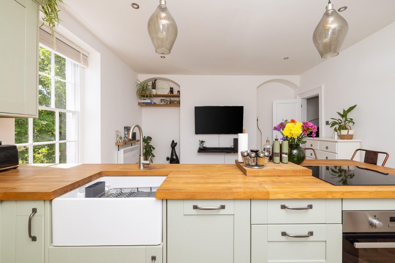 Apsley villas kingsdown 34679221 char9038