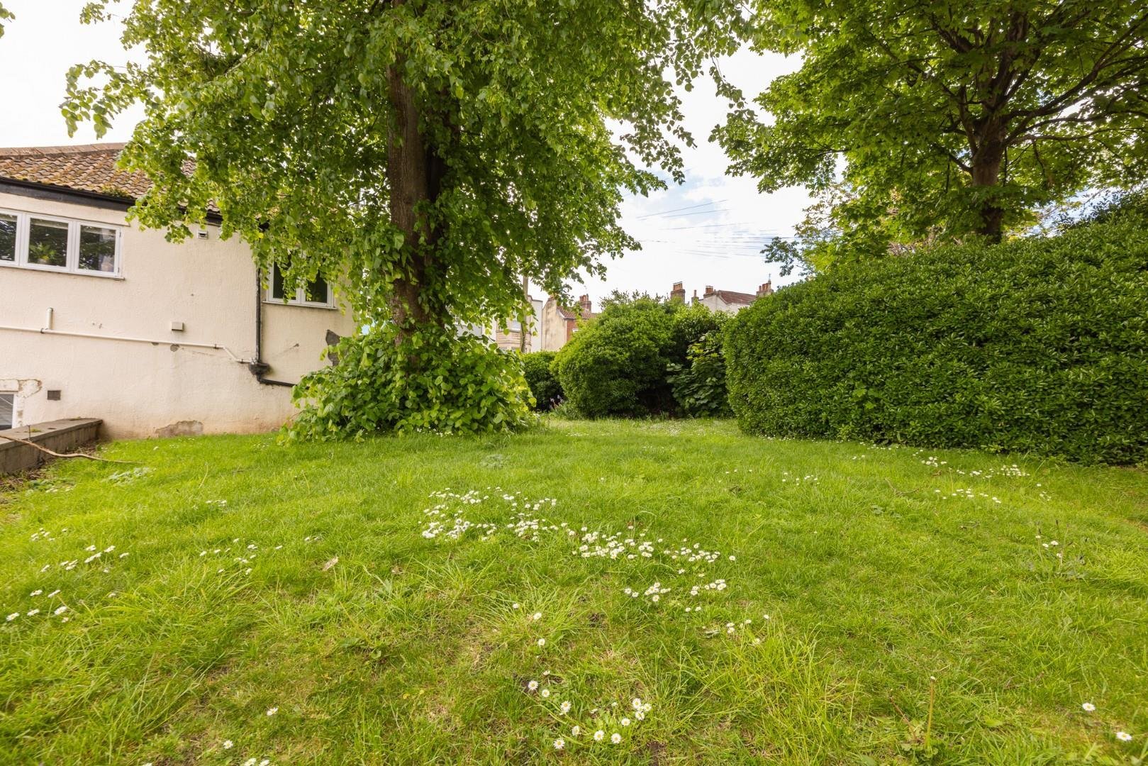 Apsley villas kingsdown 34679221 char9712