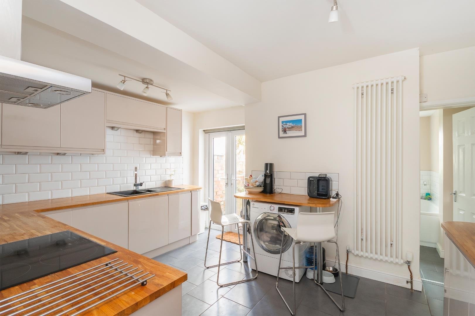 Argus road bedminster 32955218 2 ar1 br kitchen b