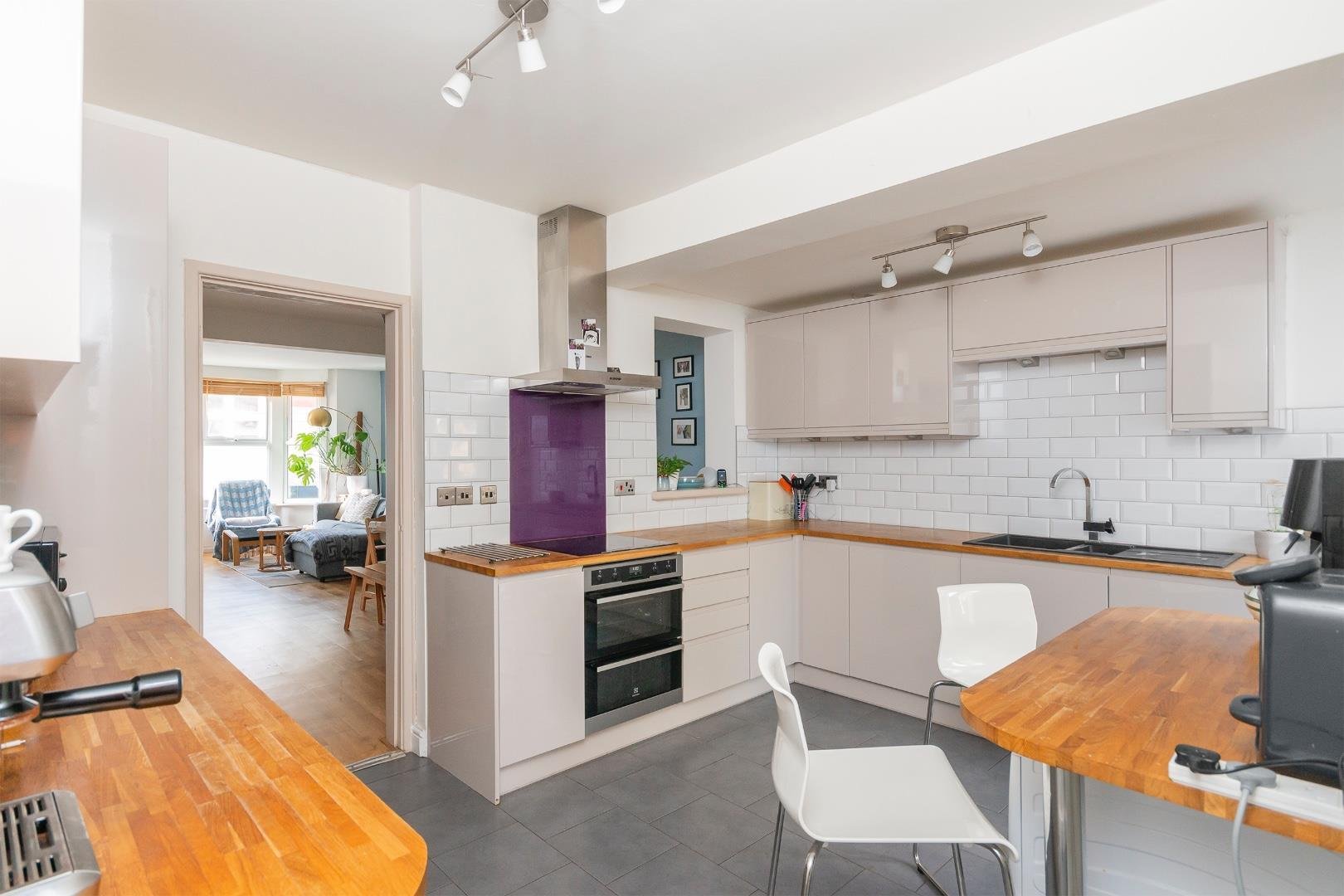 Argus road bedminster 32955218 2 ar1 br kitchen d