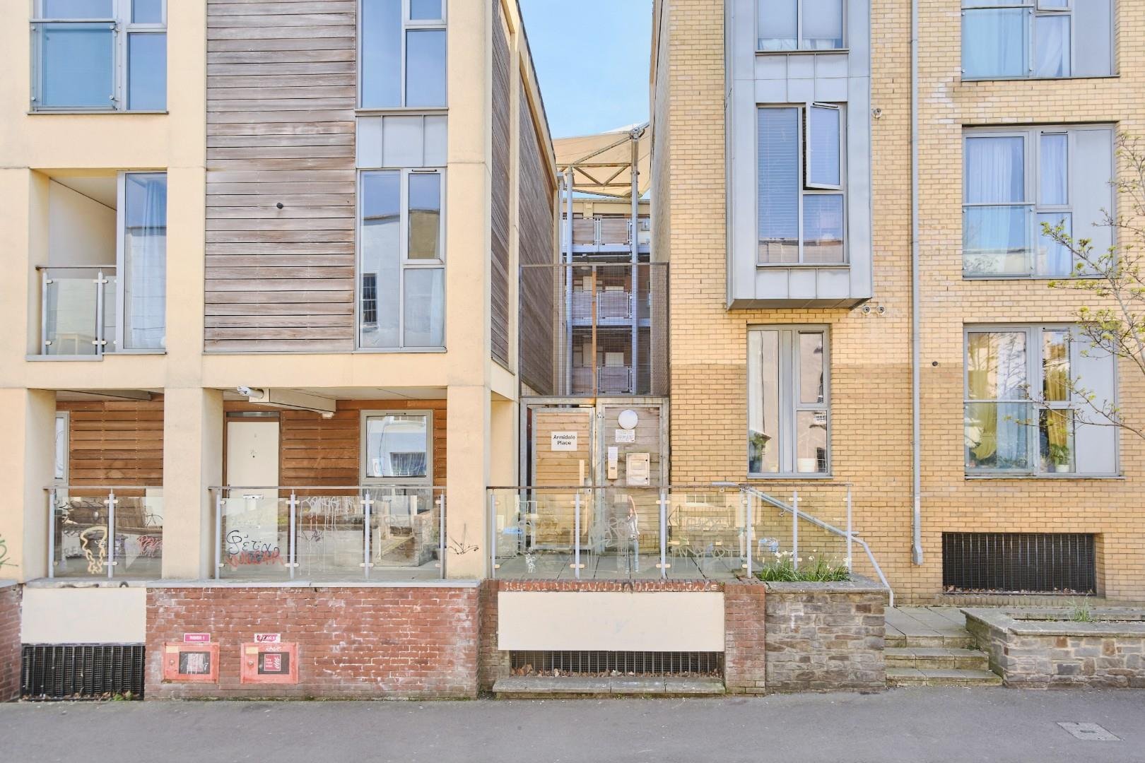 Armidale place montpellier 33816842 jaj bs65 bq 0003