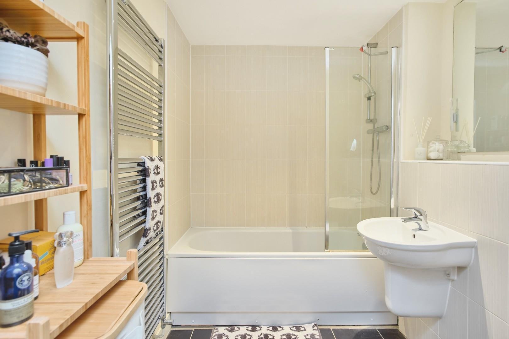 Armidale place montpellier 33816842 jaj bs65 bq 0007