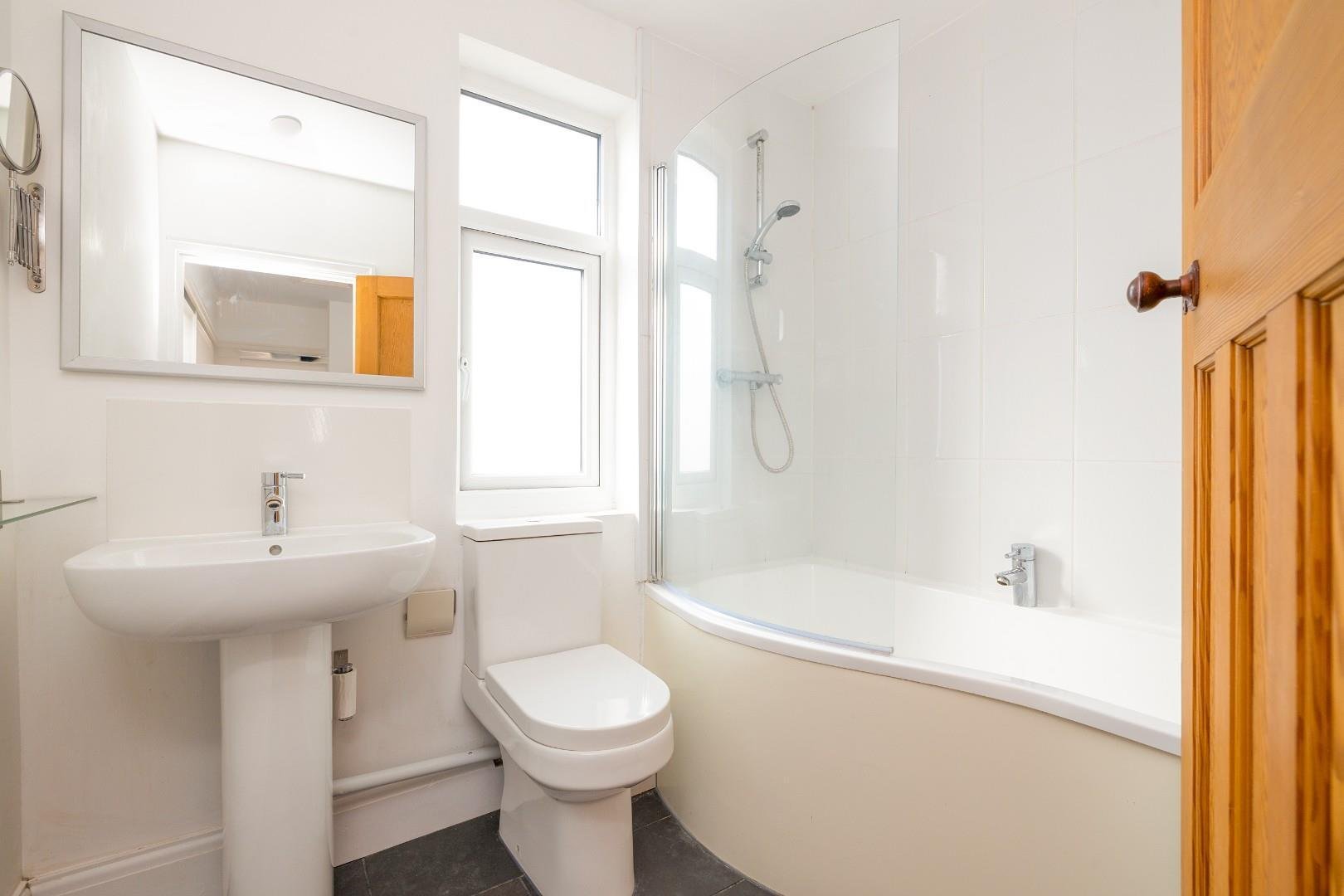 Ashton drive ashton vale 33288253 cd7 a3654