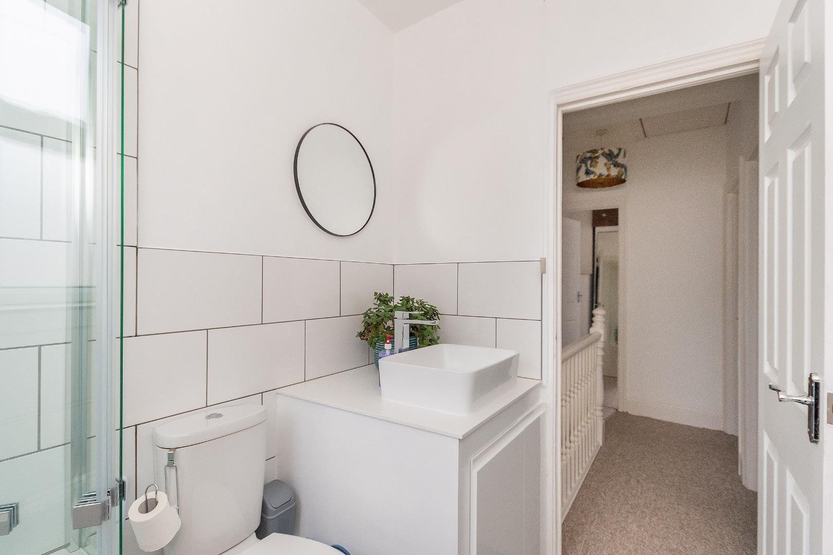 Aubrey road bedminster 33675692 1 a1 r6 br bathroom a