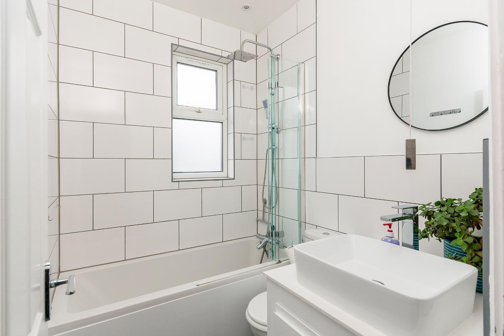 Aubrey road bedminster 33675692 1 a1 r6 br bathroom b
