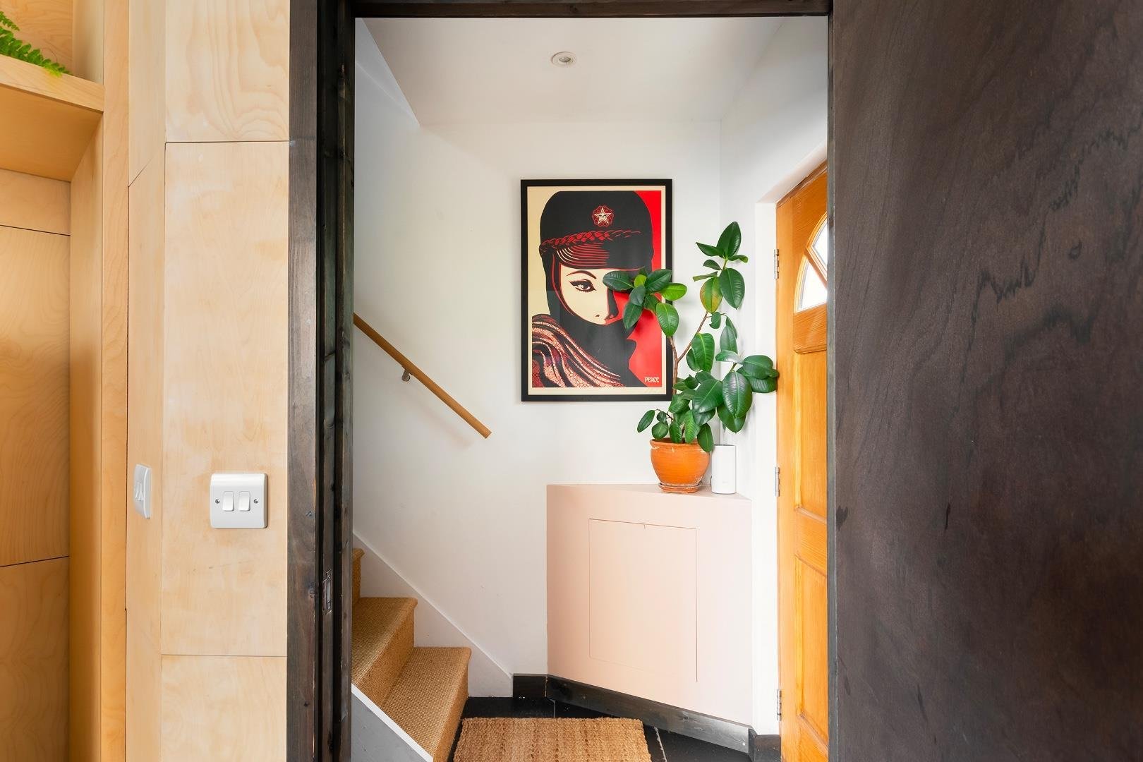 Bannerman road easton 33070170 2 br0 en hallway b
