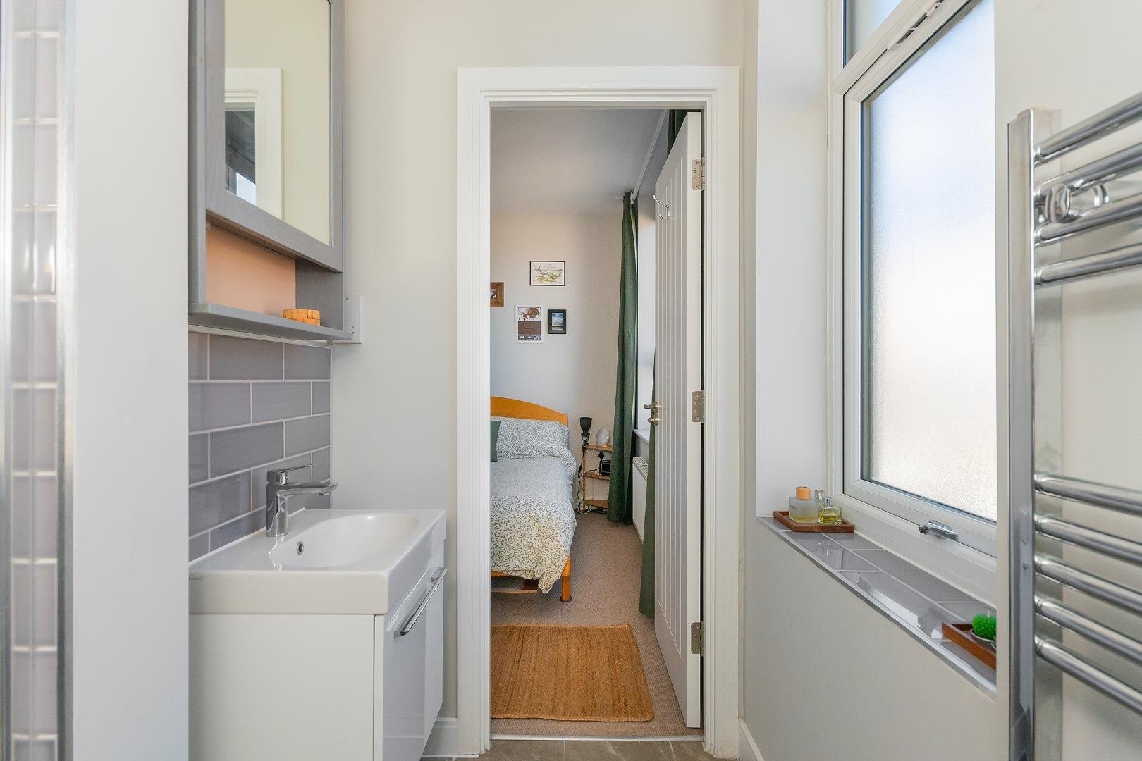Bathwell road totterdown 34211734 1 b4 rtn ensuite a