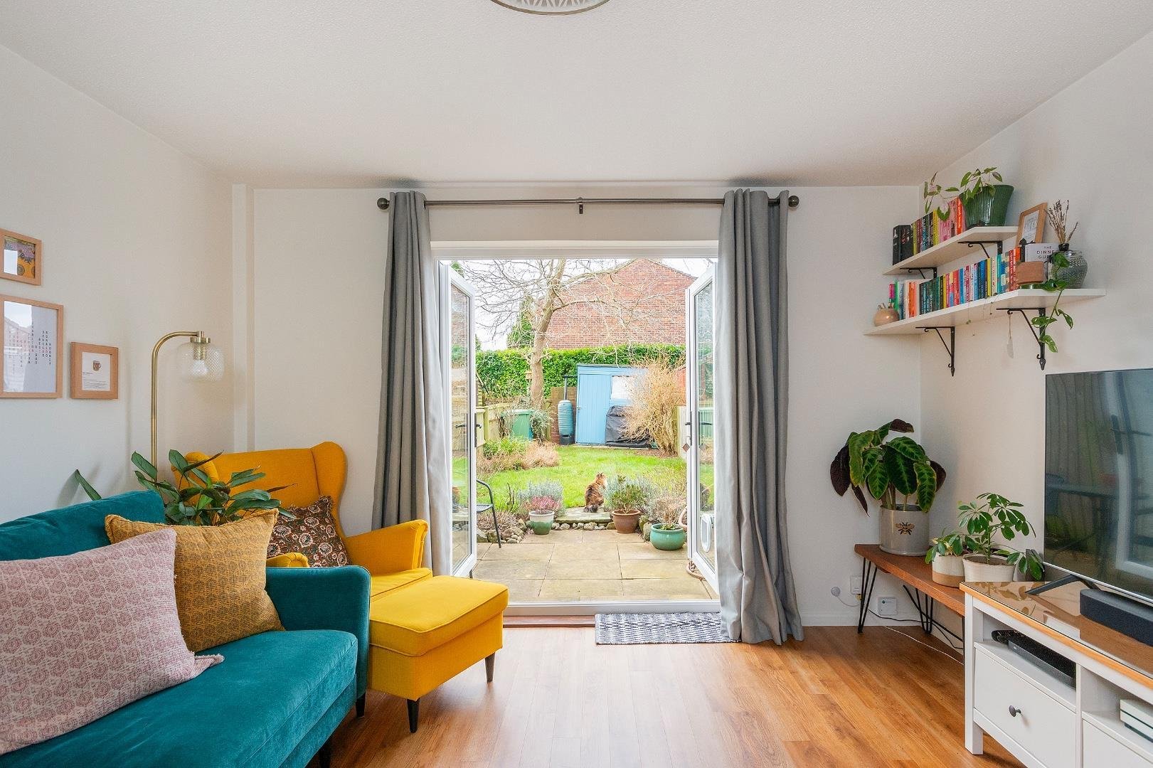 Bay tree close patchway 33633979 0 b5 tcpy reception a