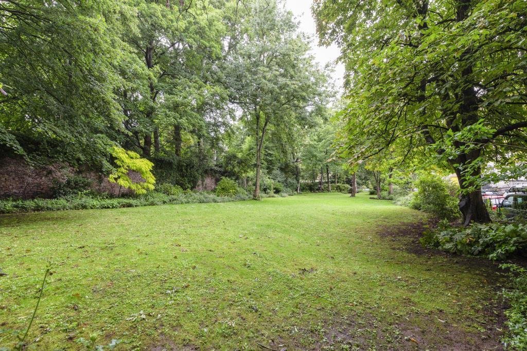 Bellevue clifton 32940229 bellevue garden1