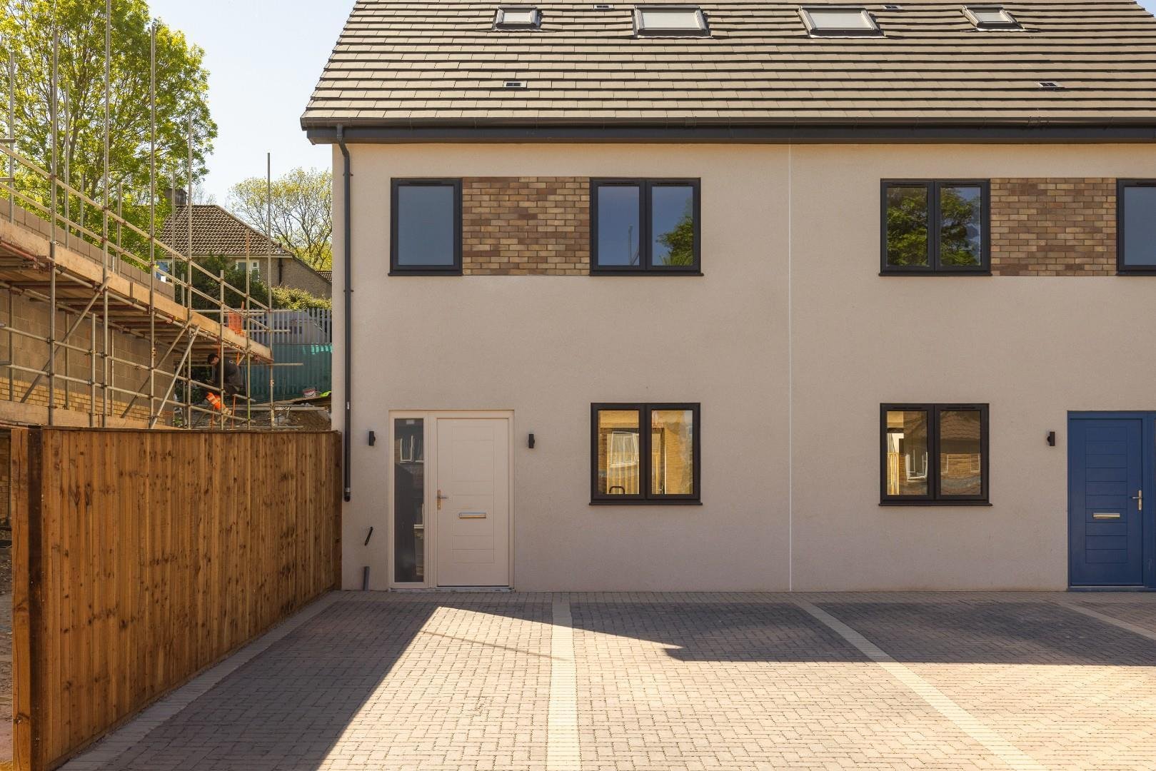 Bishport avenue hartcliffe 34640283 char7198