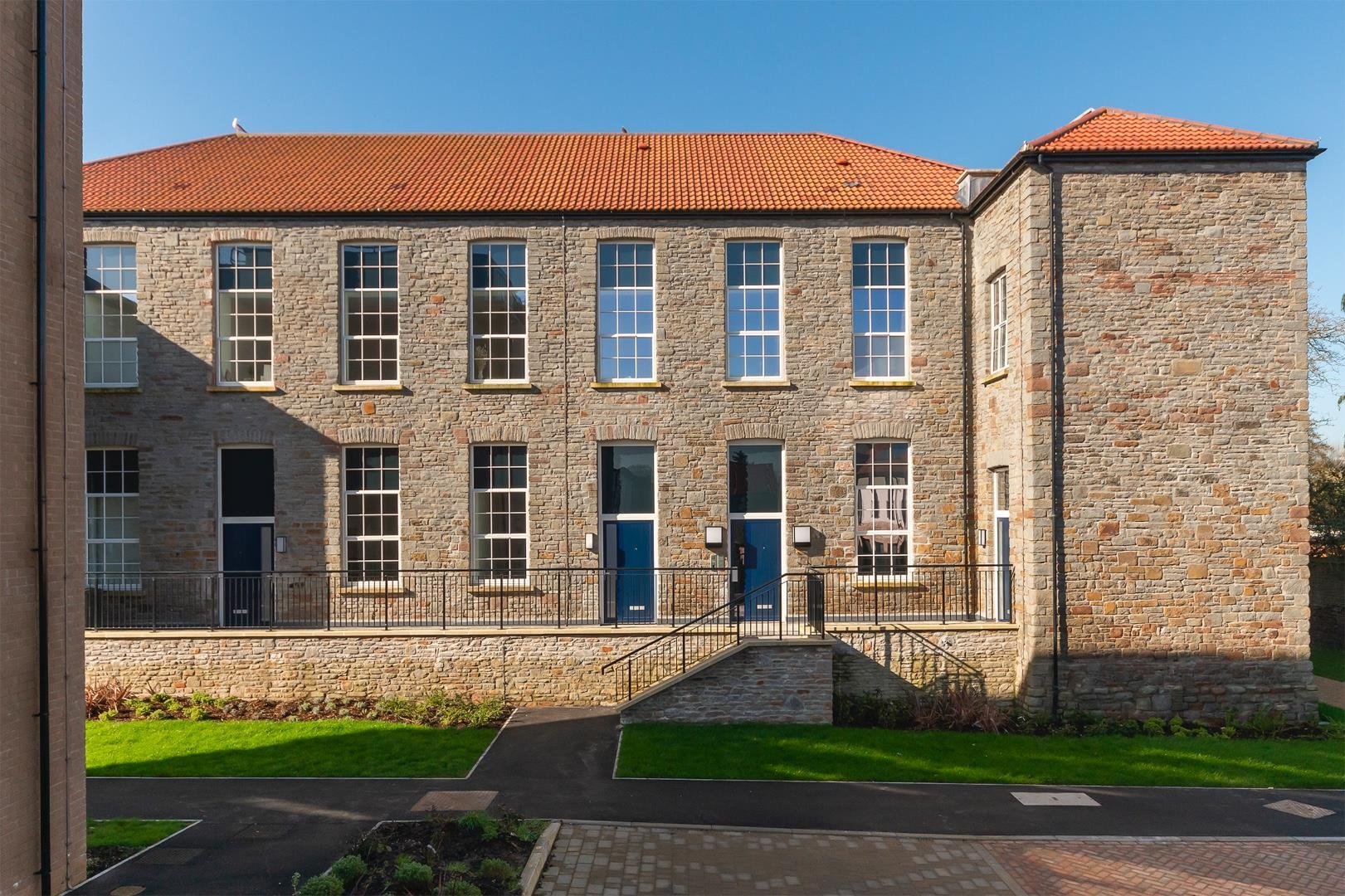 Blackberry hill fishponds 32948125 161 bhfp external i