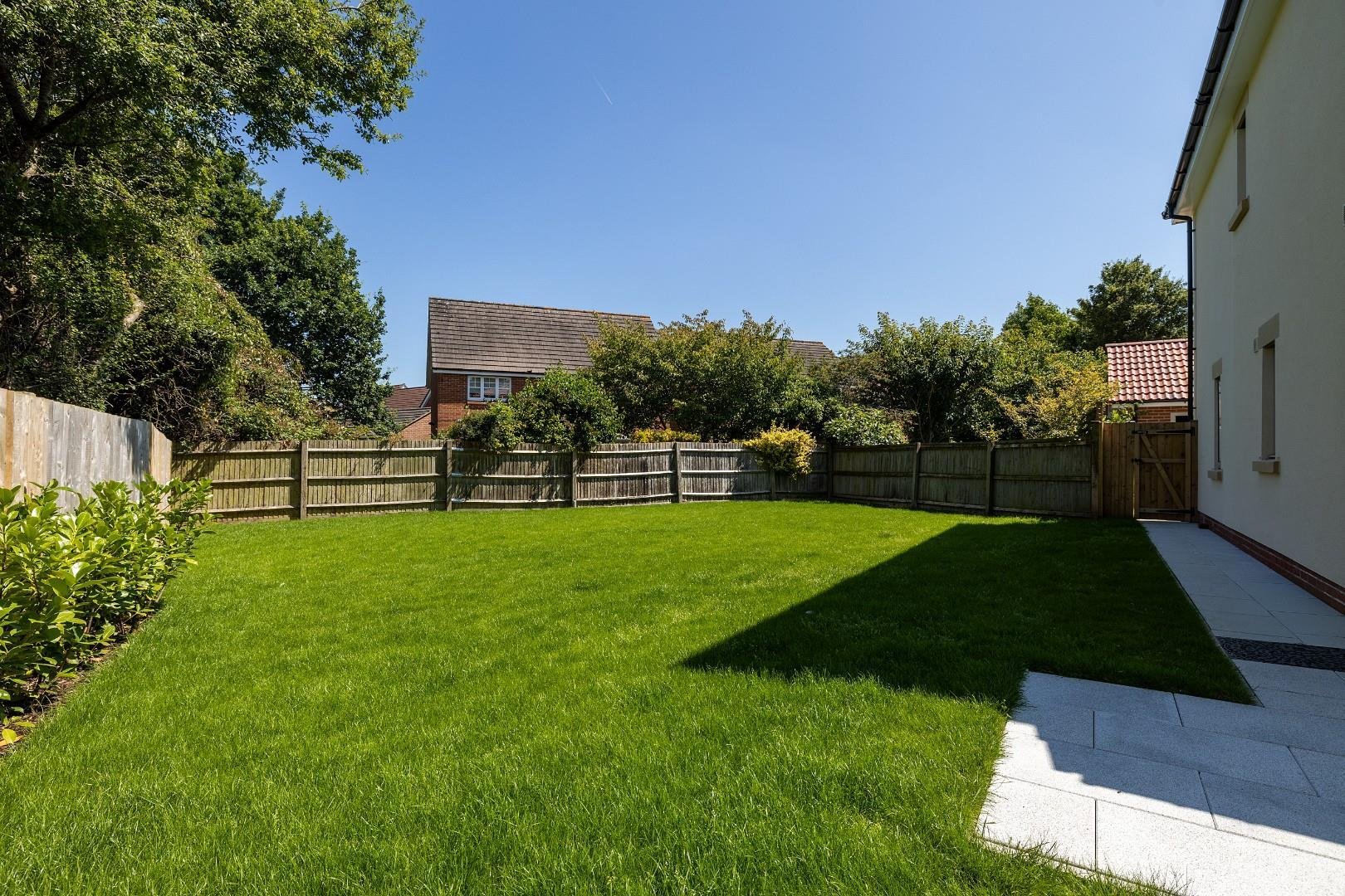 Blackhorse place mangotsfield 33258113 cd7 a1899 hdr