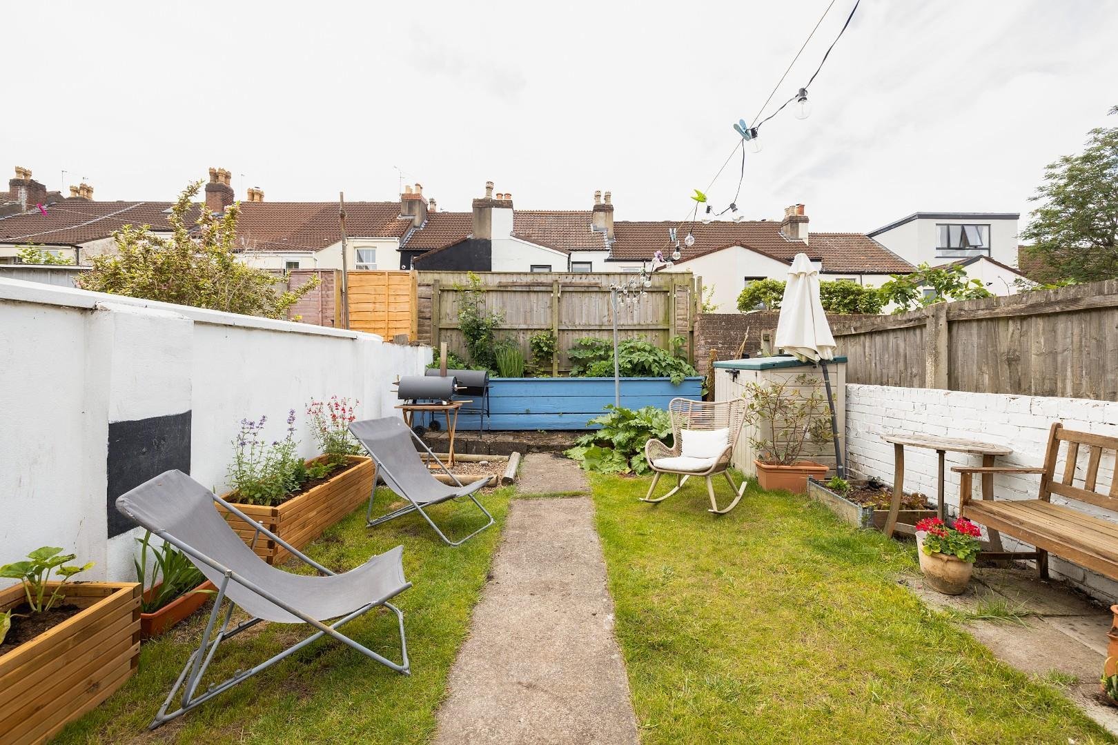 Bloy street easton 33954216 00009 cd7 a1035