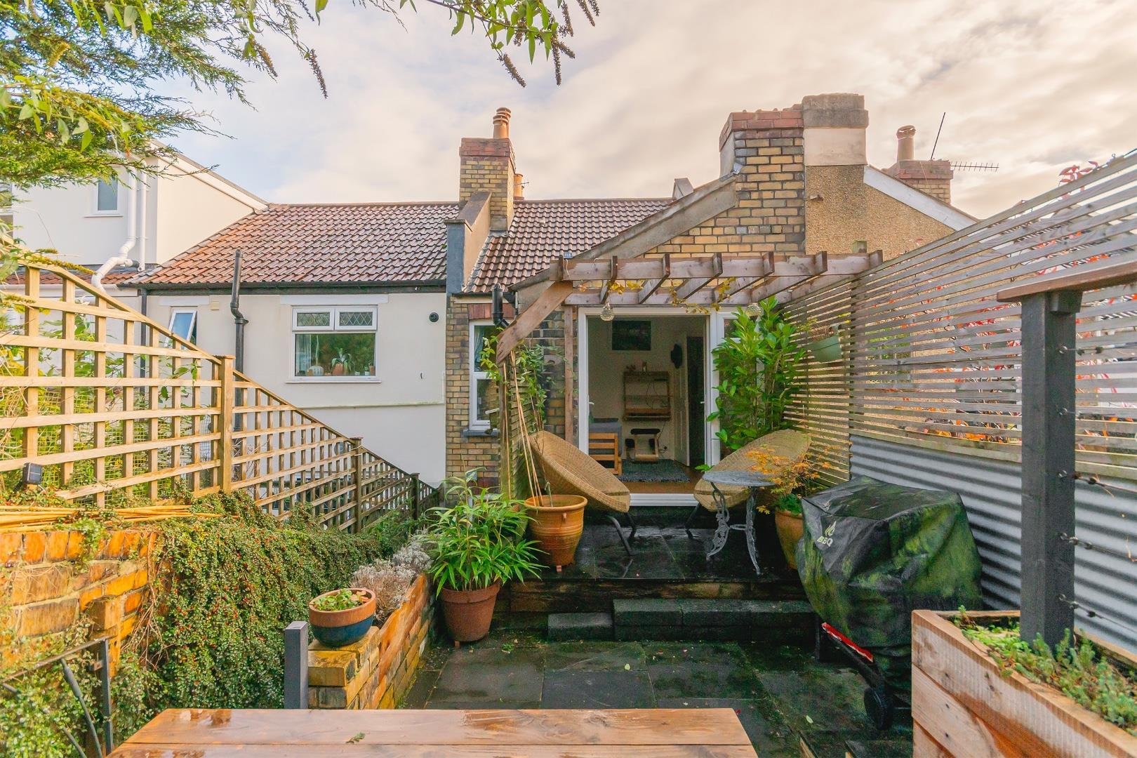 Brendon road windmill hill 33007399 daornodnerb74 external f
