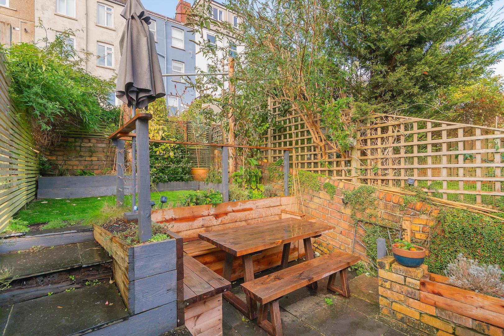 Brendon road windmill hill 33007399 daornodnerb74 external h