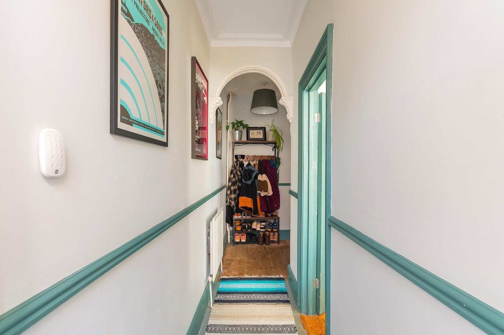 Brentry avenue lawrence hill 34346939 0 b6 alh hallway a