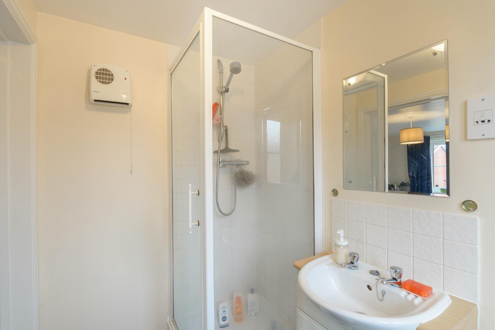 Bristol south end bedminster 31107014 dnehtuoslotsirb28 ensuite a
