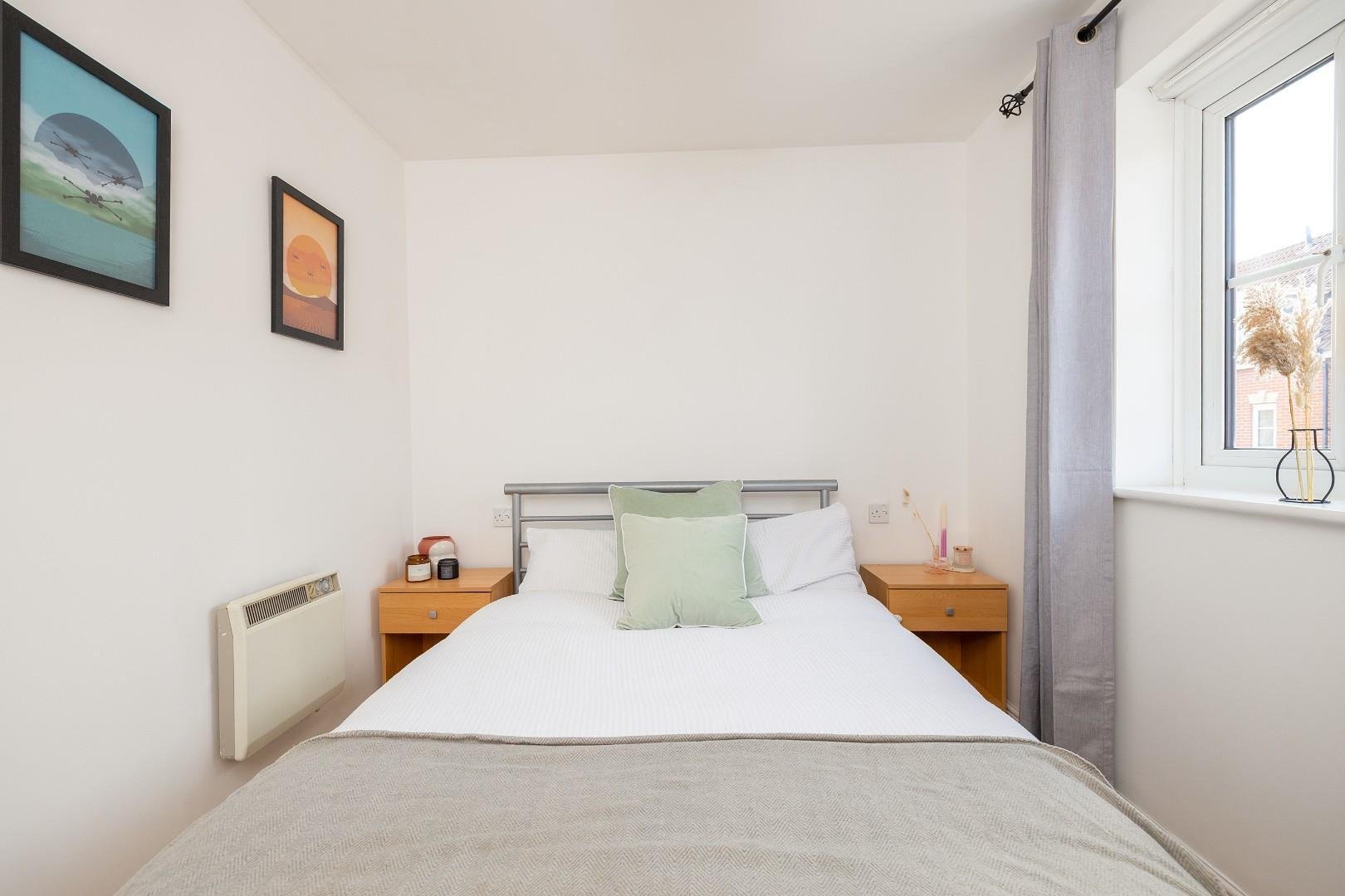 Bristol south end bedminster 33790338 cd7 a3927