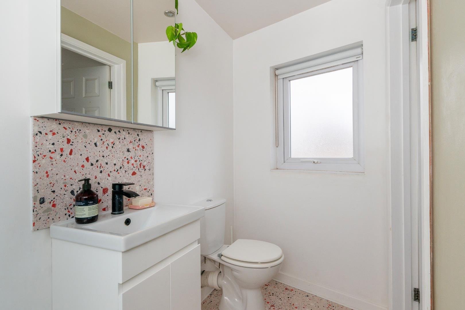 British road bedminster 33739411 1 b7 r4 br ensuite a