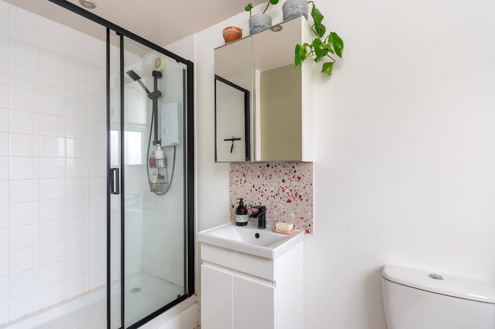 British road bedminster 33739411 1 b7 r4 br ensuite c