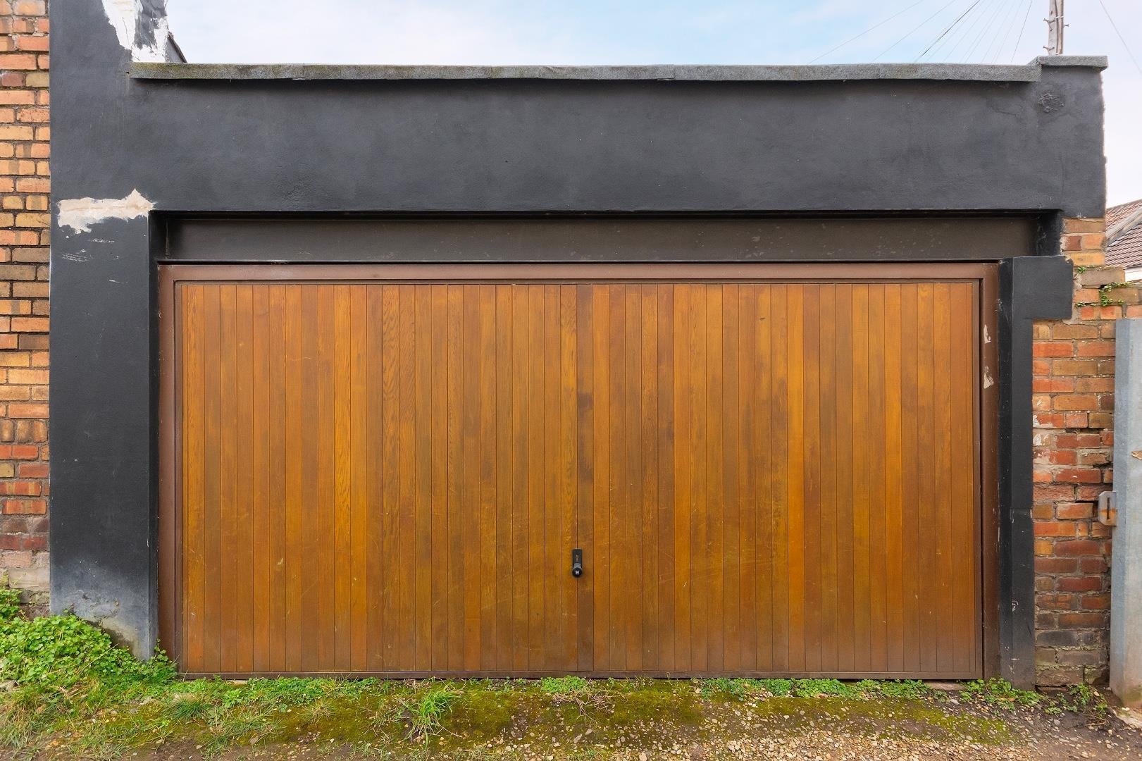 British road bedminster 33739411 1 b7 r4 br garage a