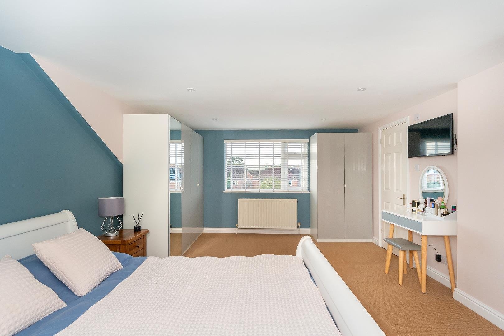 Bromley heath road downend 34356644 1 b2 h9 rdd bedroom j
