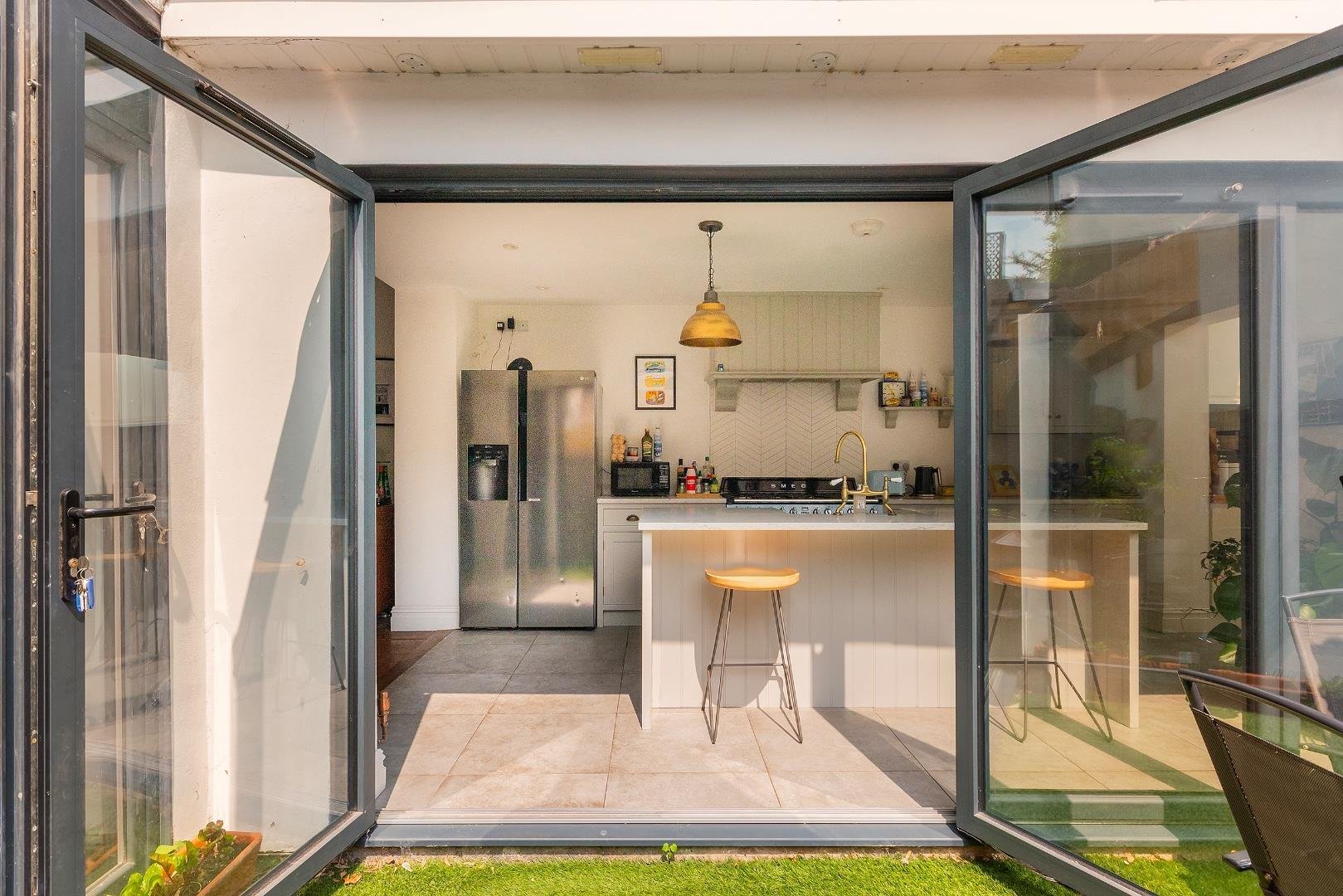 Bushy park totterdown 33934220 2 b5 ptn kitchen a