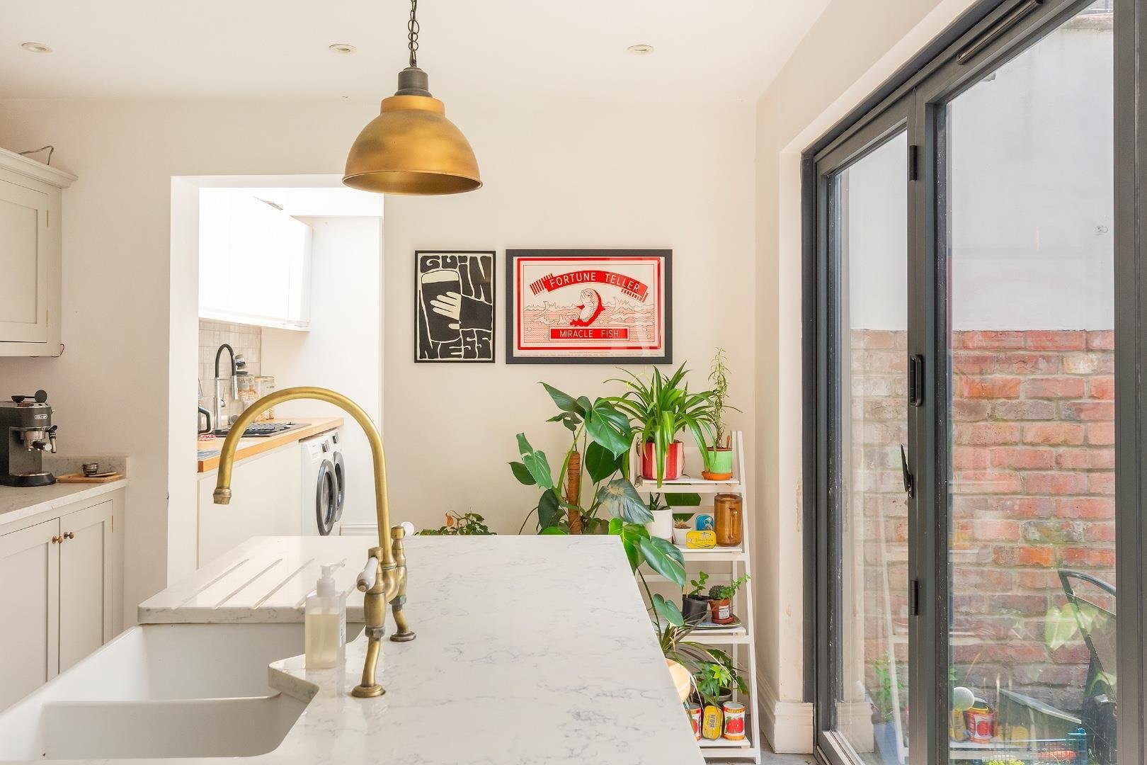 Bushy park totterdown 33934220 2 b5 ptn kitchen b