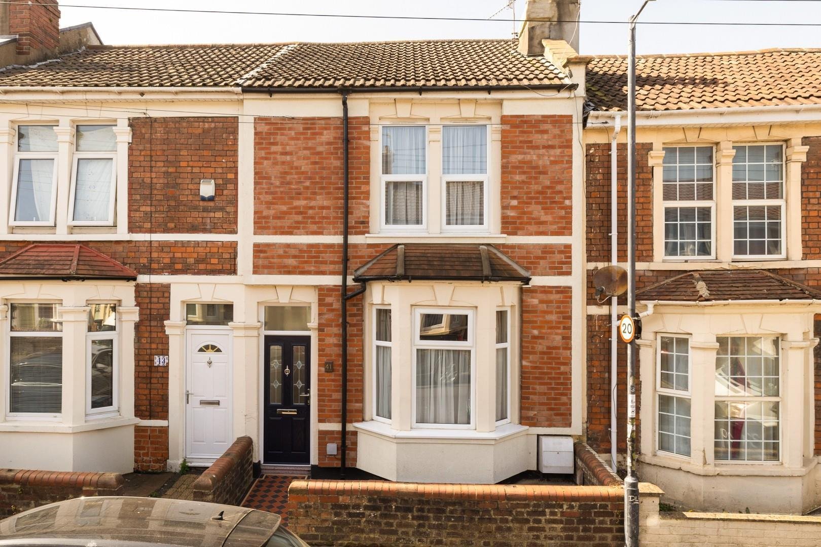 Carlton park redfield 34602935 char0145