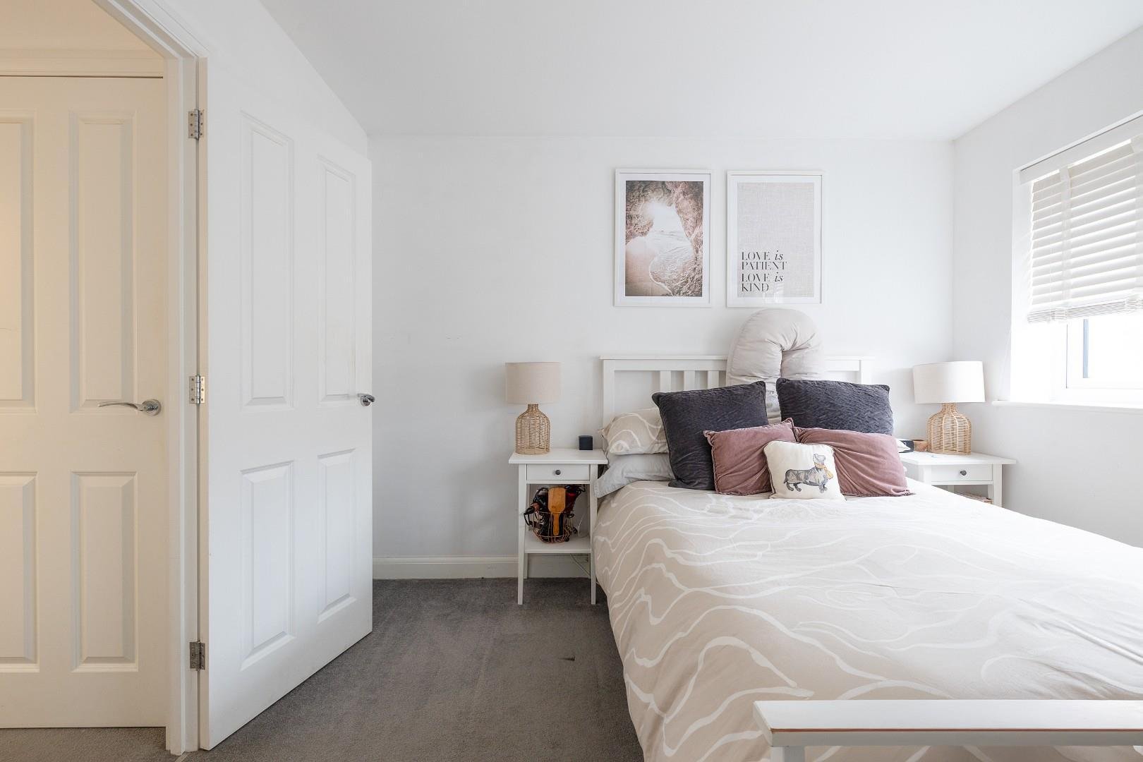 Casey close knowle 33625963 cd7 a0528