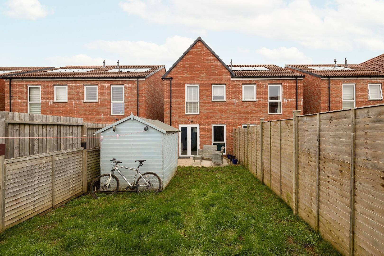 Casey close knowle 33625963 cd7 a0537