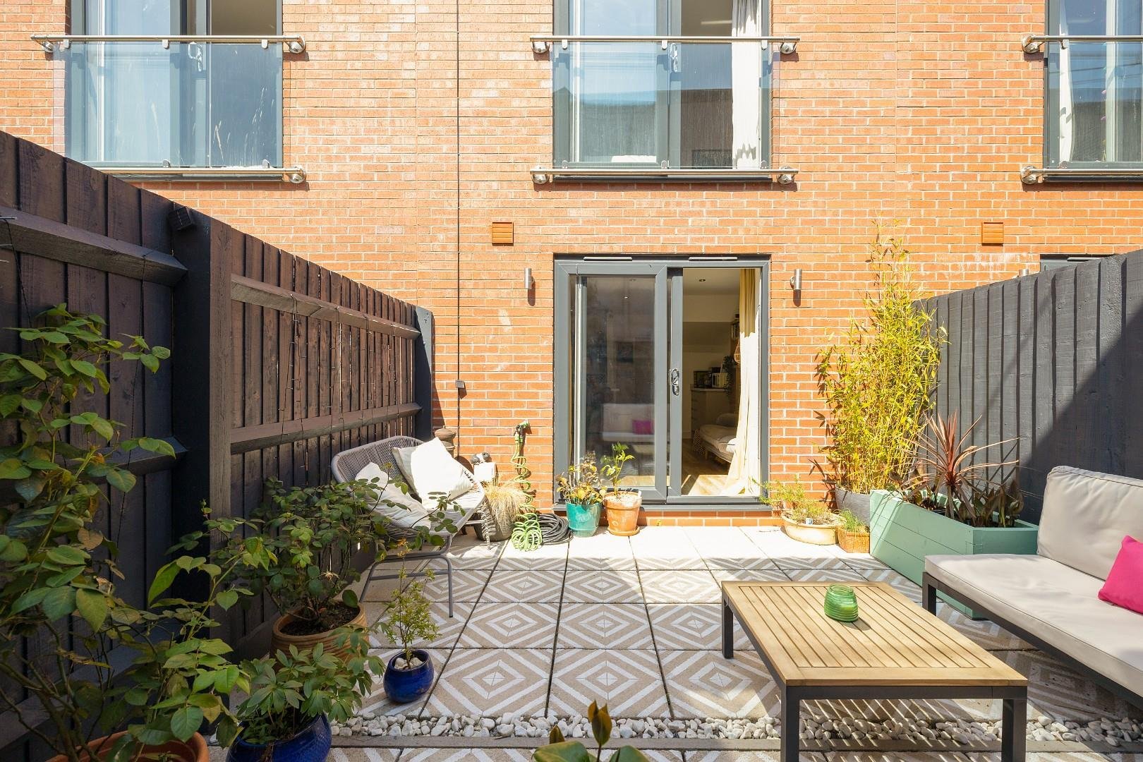 Catherine mead street southville 33865808 cd7 a8023