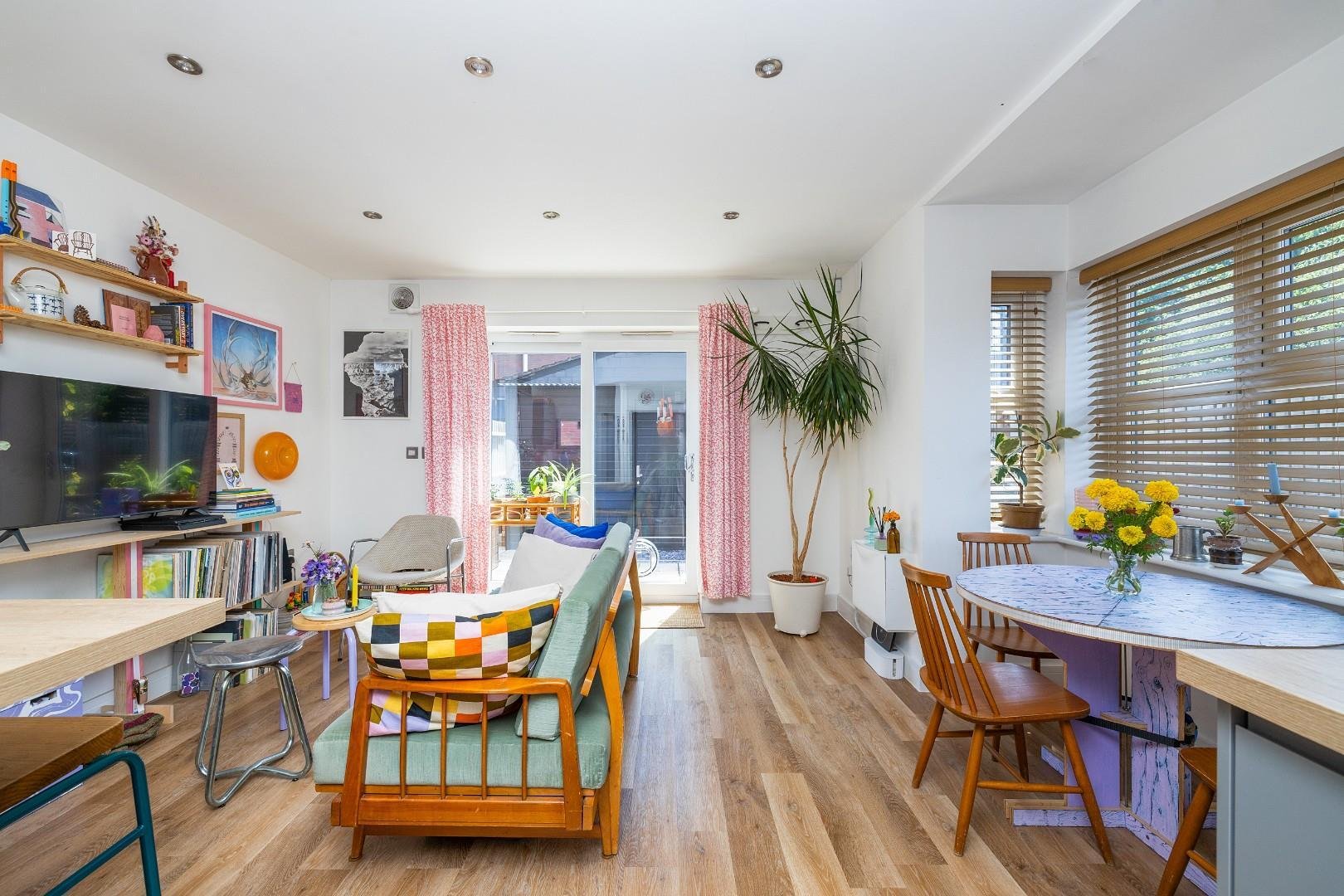 Catherine mead street southville 34017640 cd7 a9441 1