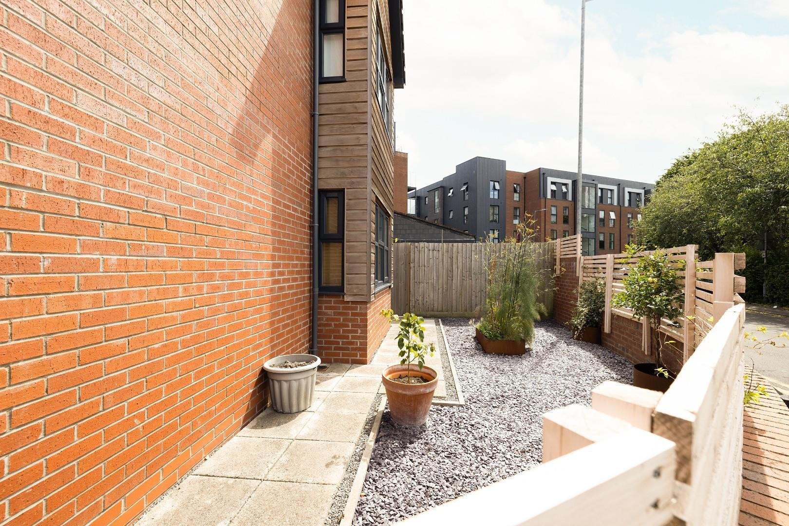 Catherine mead street southville 34017640 cd7 a9487 1