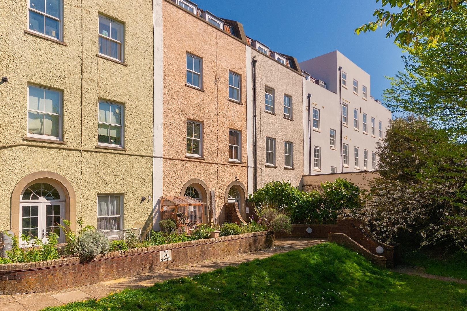 Cave court st pauls 33812455 4 c4 csp external e