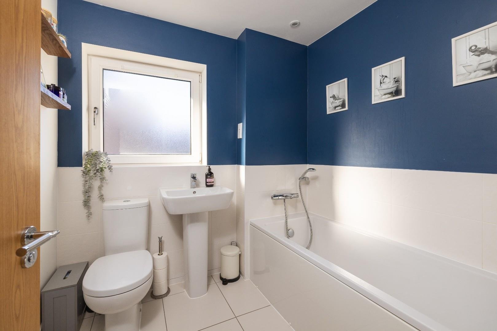 Chapel road fishponds 34646464 char9420