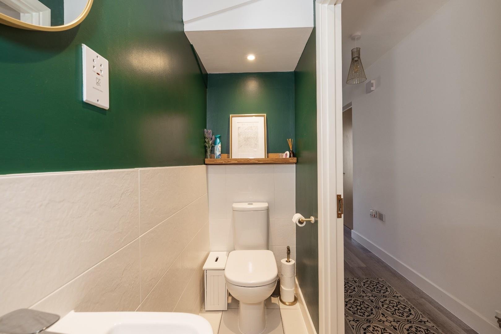 Chapel road fishponds 34646464 char9482