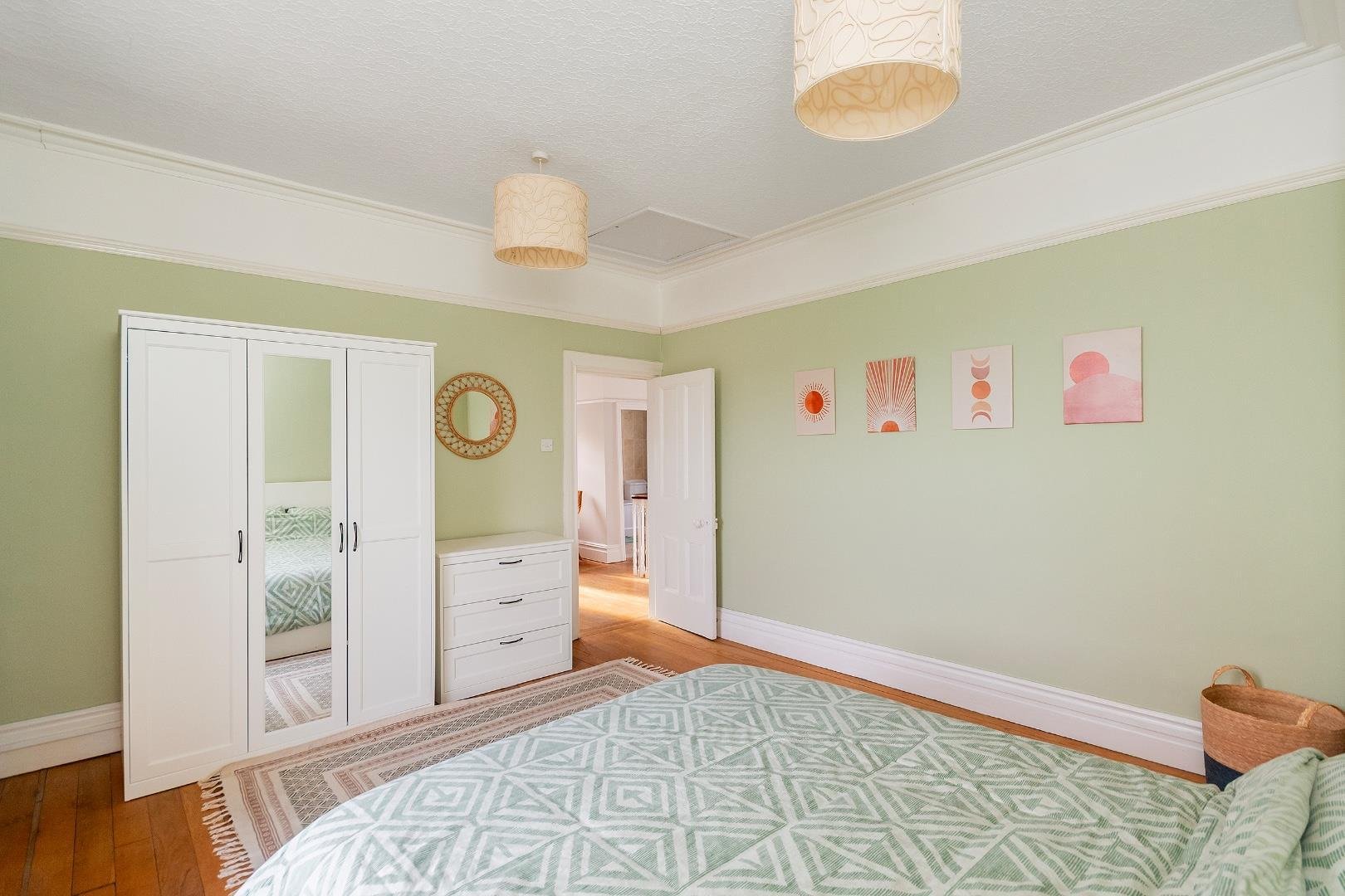Cheltenham road cotham 34517402 1 c6 r9 acm bedroom h