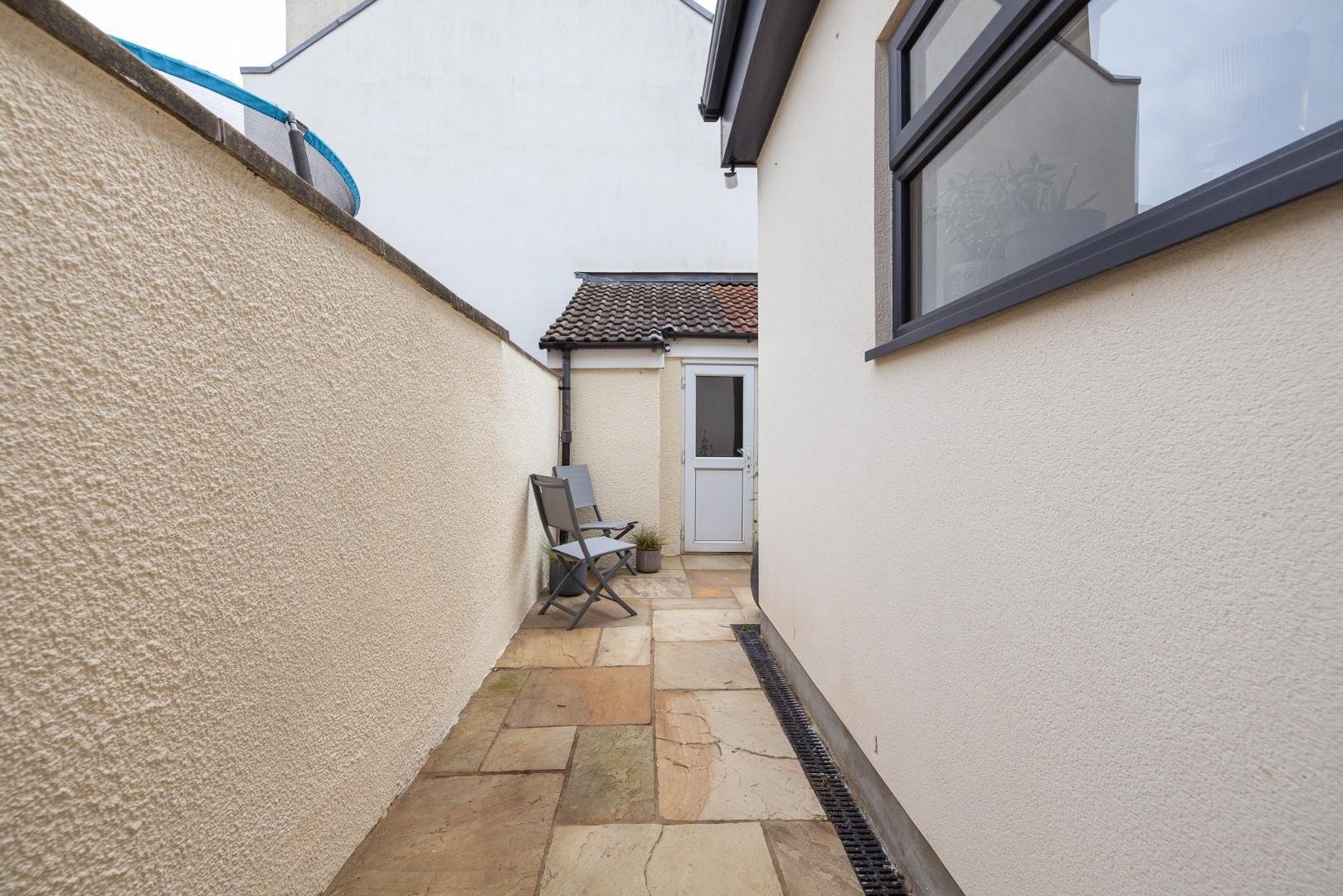 Chessel street bedminster 34799035 char7743